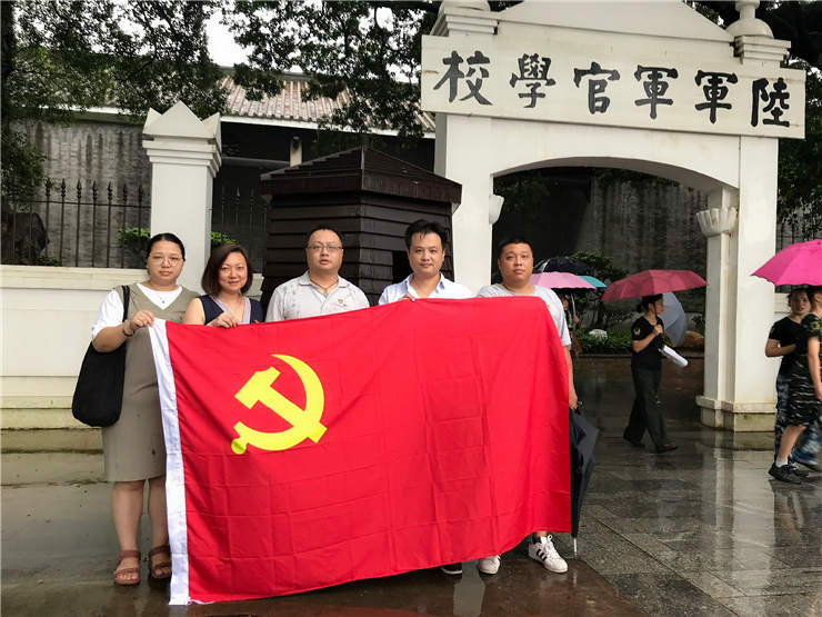 1-1ZG2153913R2 K8·凯发(中国)天生赢家·一触即发